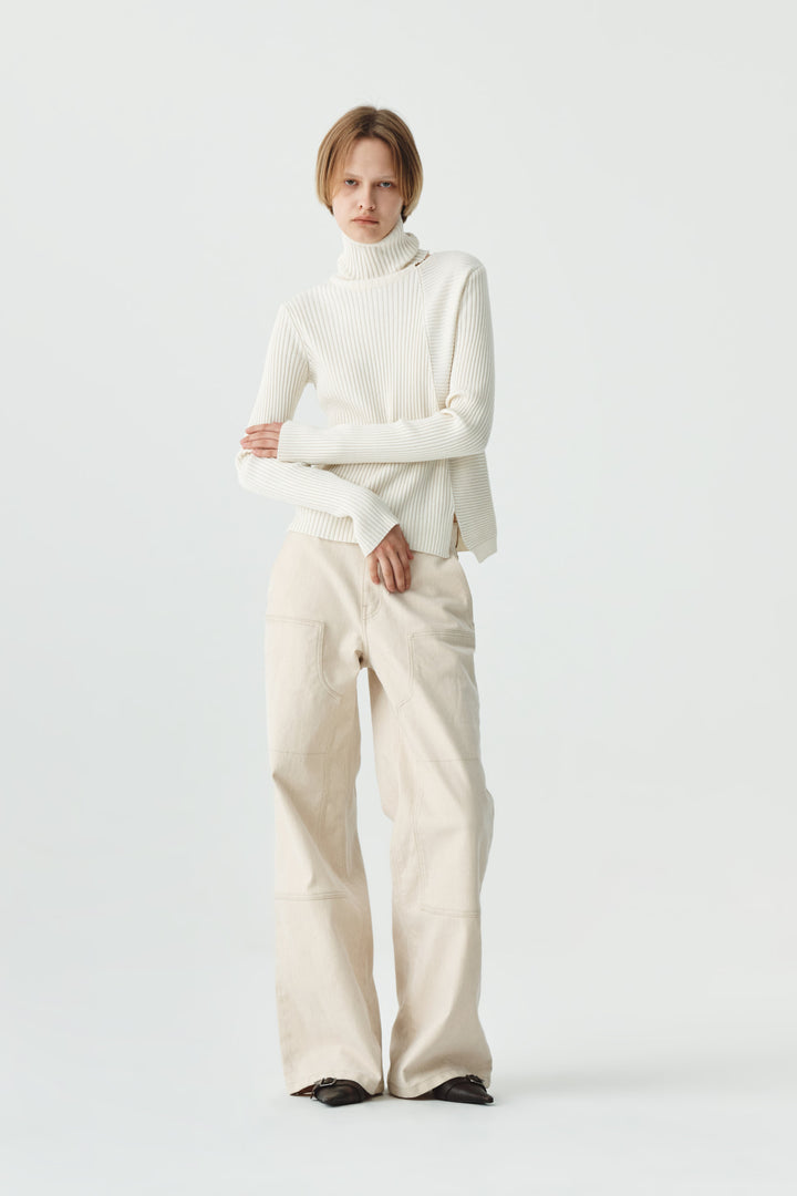 KIMMATIN Neck Slit Turtleneck Pullover — White