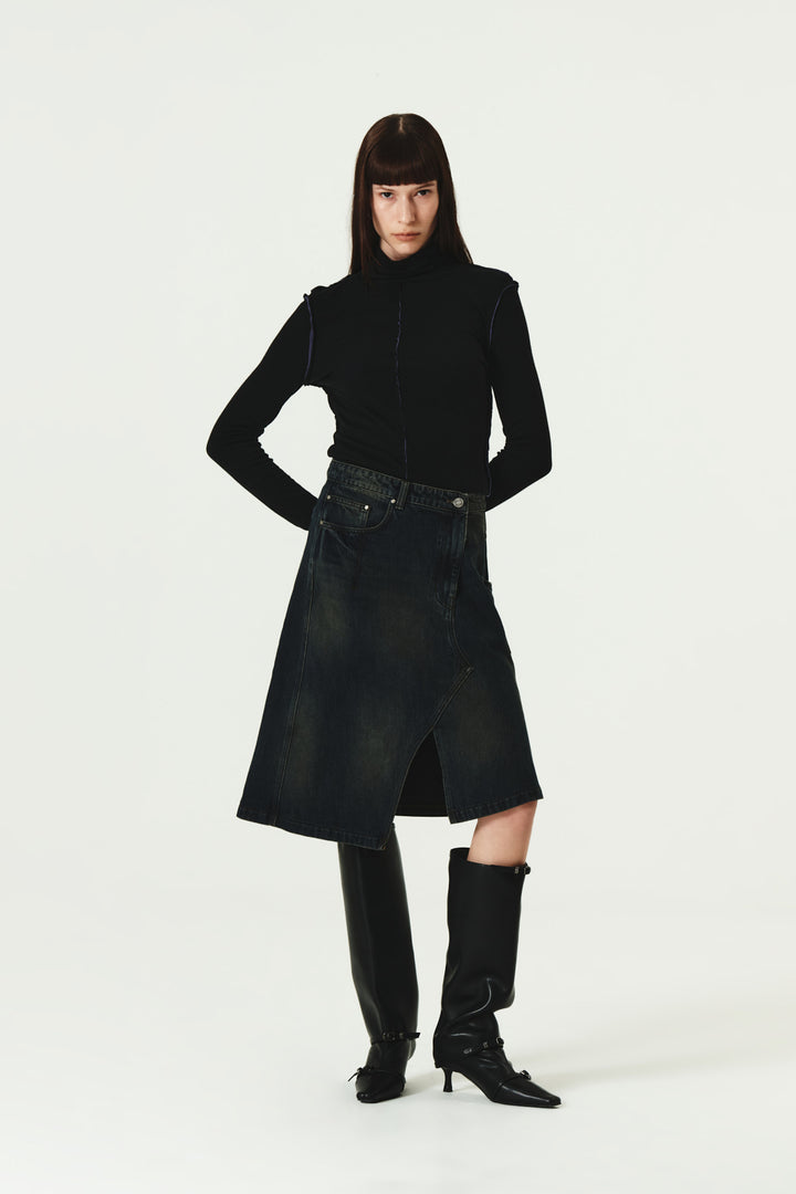 KIMMATIN Cut Line Point Turtle Neck Slim Top — Black
