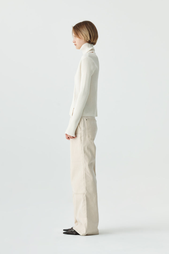 KIMMATIN Neck Slit Turtleneck Pullover — White