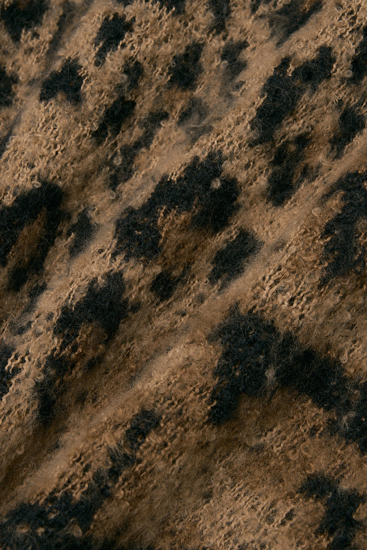 Matin Kim Leopard Mix Muffler