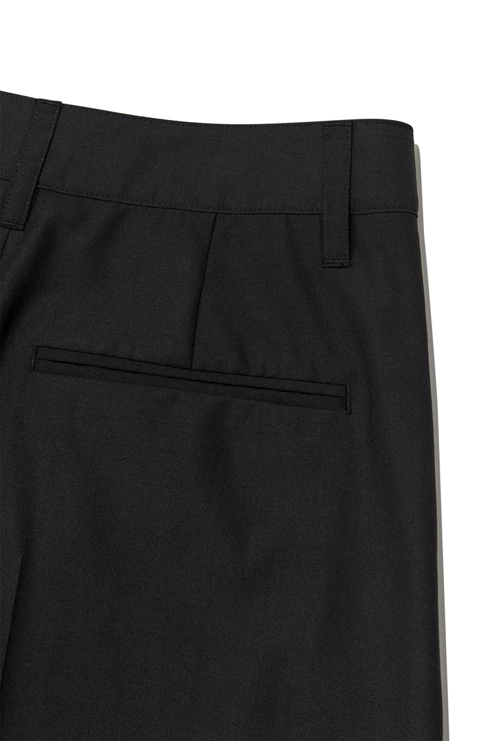 Matin Kim Bermuda Pleats Skirt Pants — Black