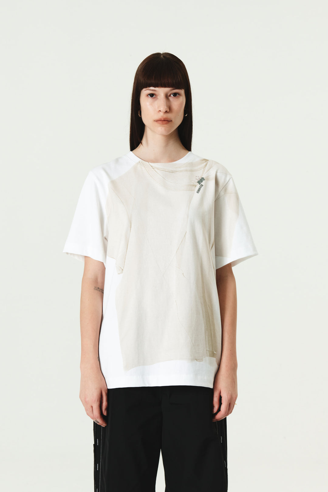 KIMMATIN Trompeloeil Printing Top — White
