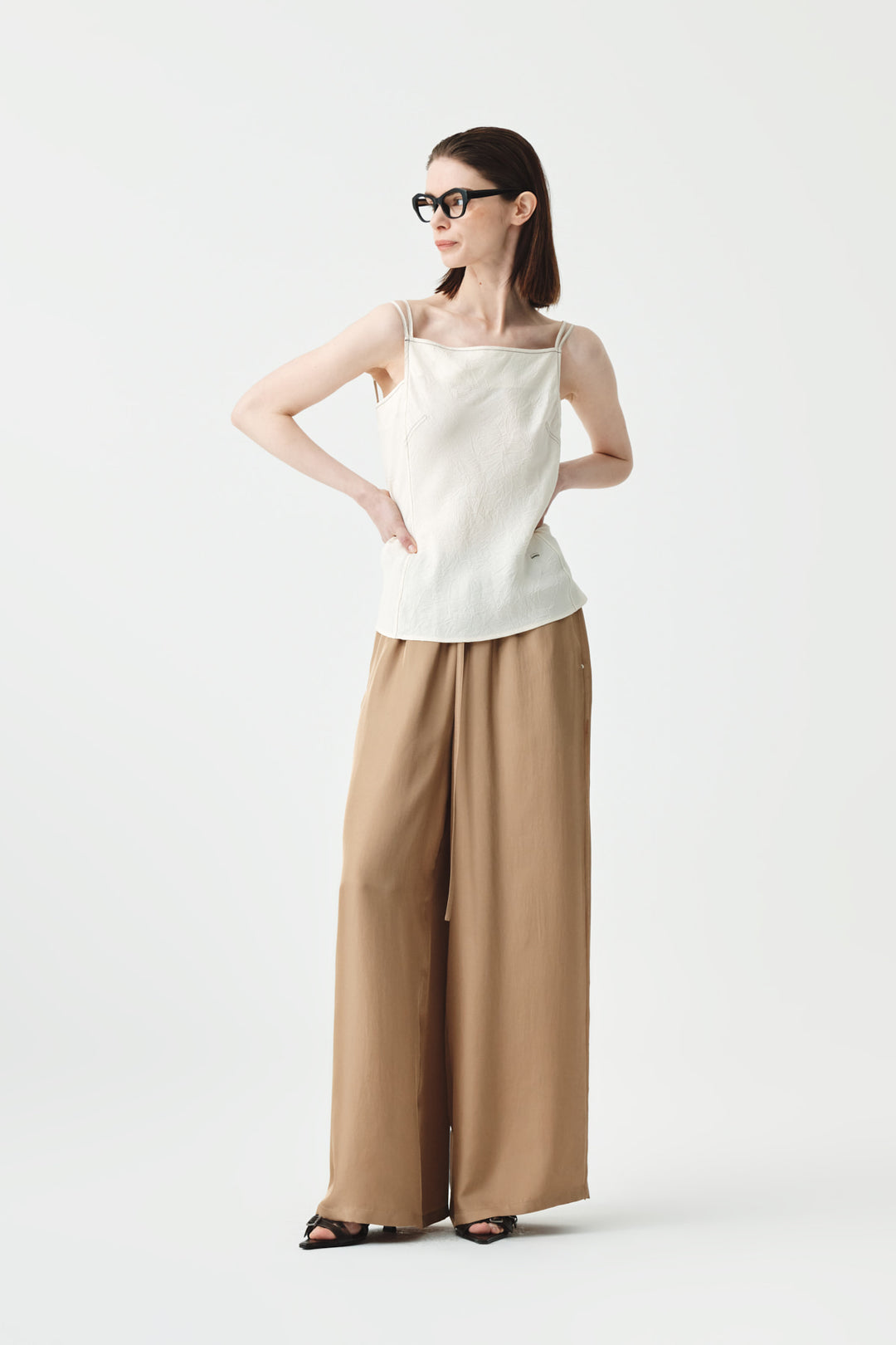 KIMMATIN Square Neck Crinkle Sleeveless — Ivory