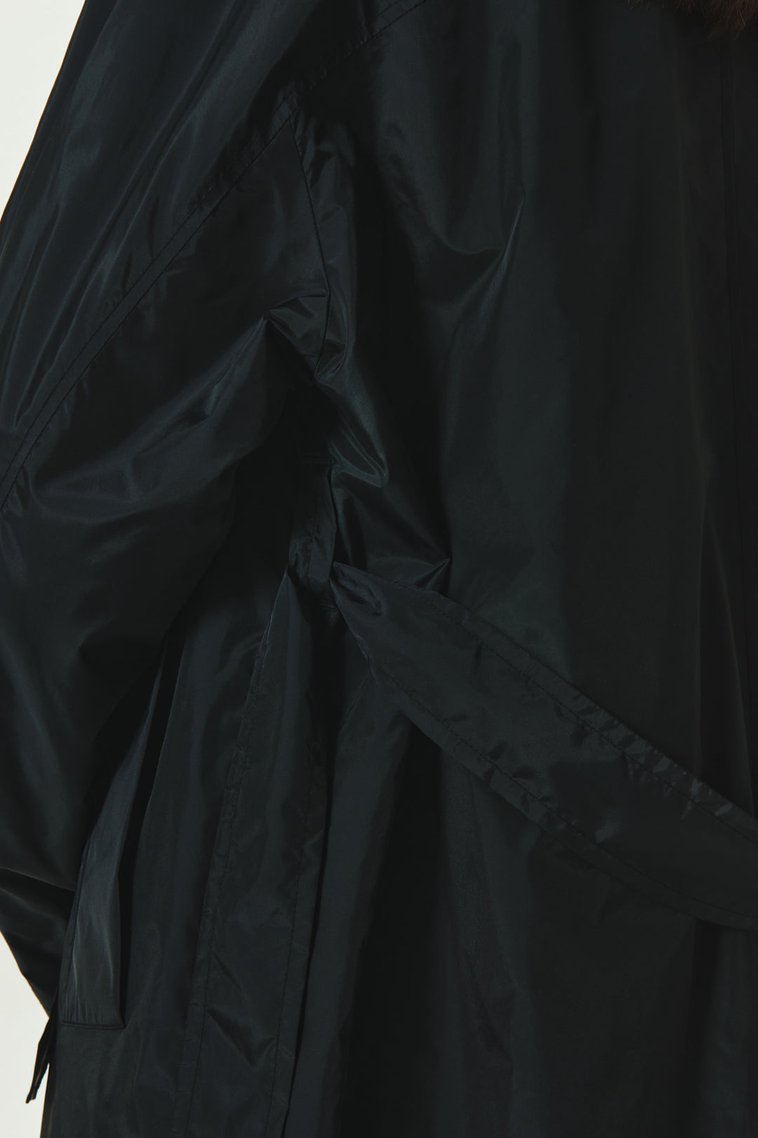 KIMMATIN Raglan Belted Nylon Trench Coat — Black