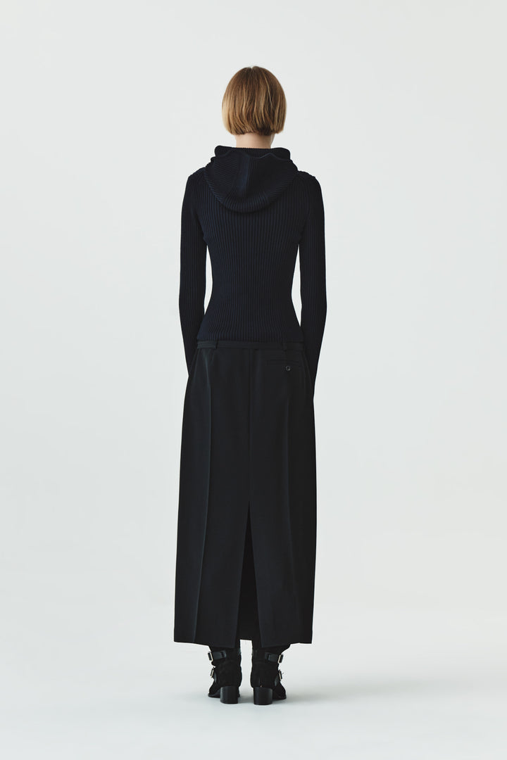 KIMMATIN Slit Point H Line Long Skirt — Black