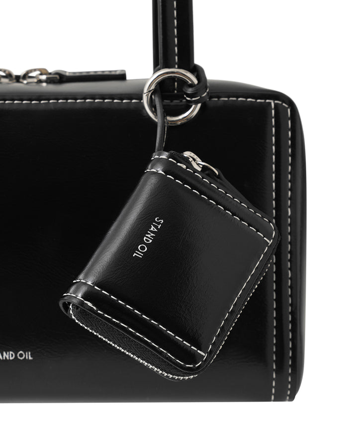 Stand Oil Post Bag — Square Box Shoulder Bag — Stitch Black