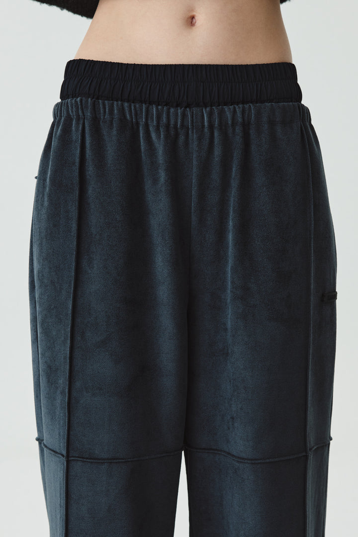 KIMMATIN Velour Pintuck Banding Pants — Gray