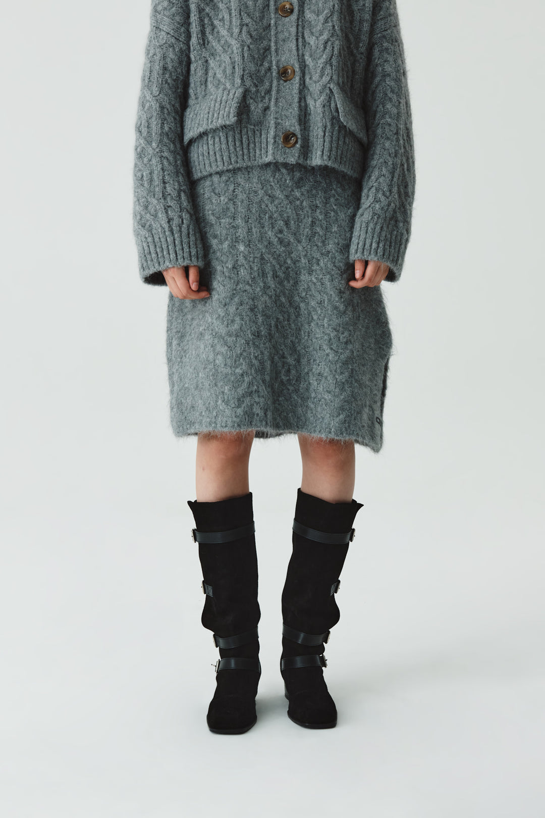 KIMMATIN Wide Cable Midi Knit Skirt — Gray