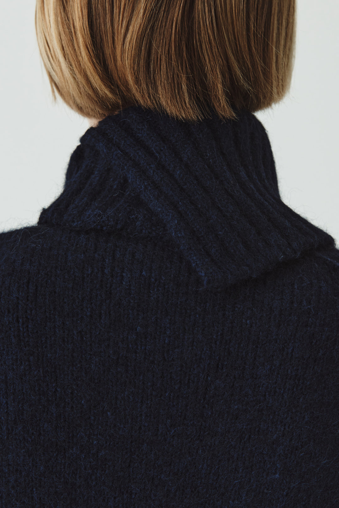 KIMMATIN High Neck Wool Knit Vest — Navy blue