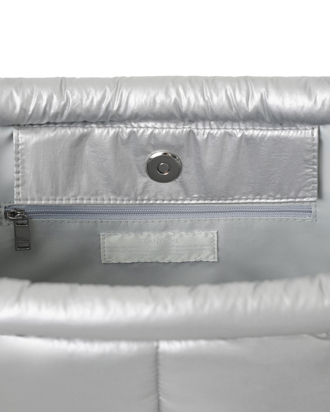 Stand Oil Bubble Bag Mini — Silver