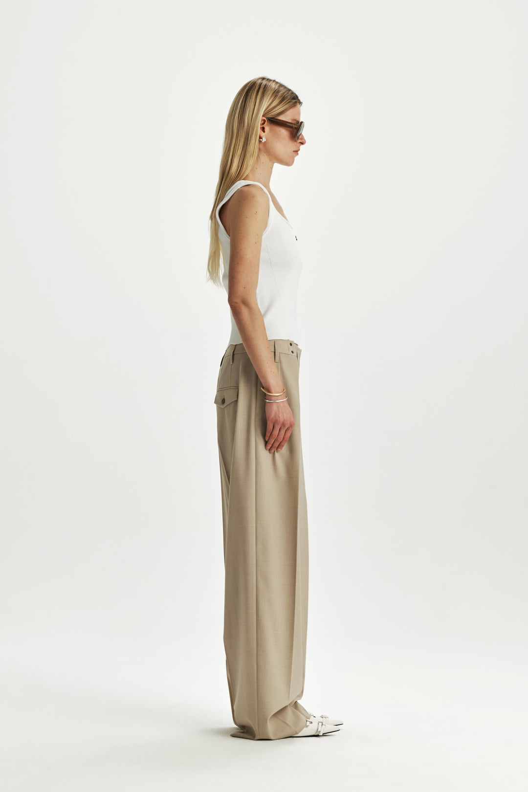 KIMMATIN Waist Hook Point Balloon Trouser — Beige