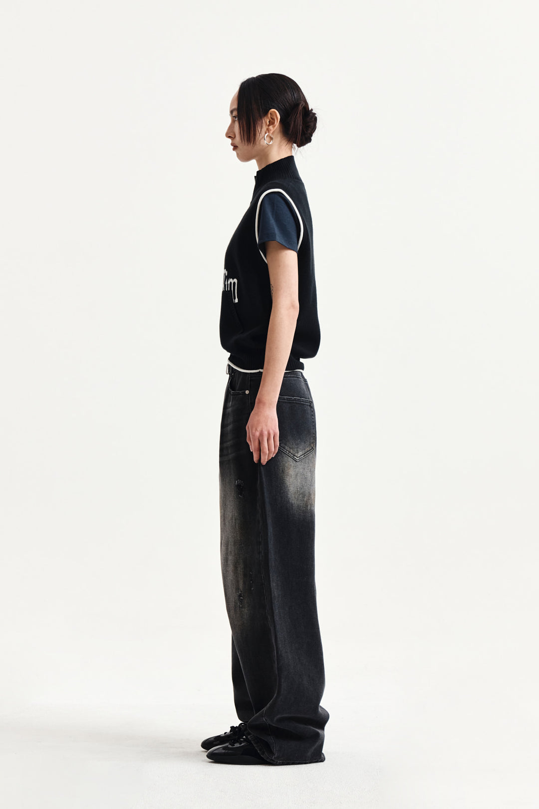 Matin Kim Spell Point Knit Zip Up Vest — Black