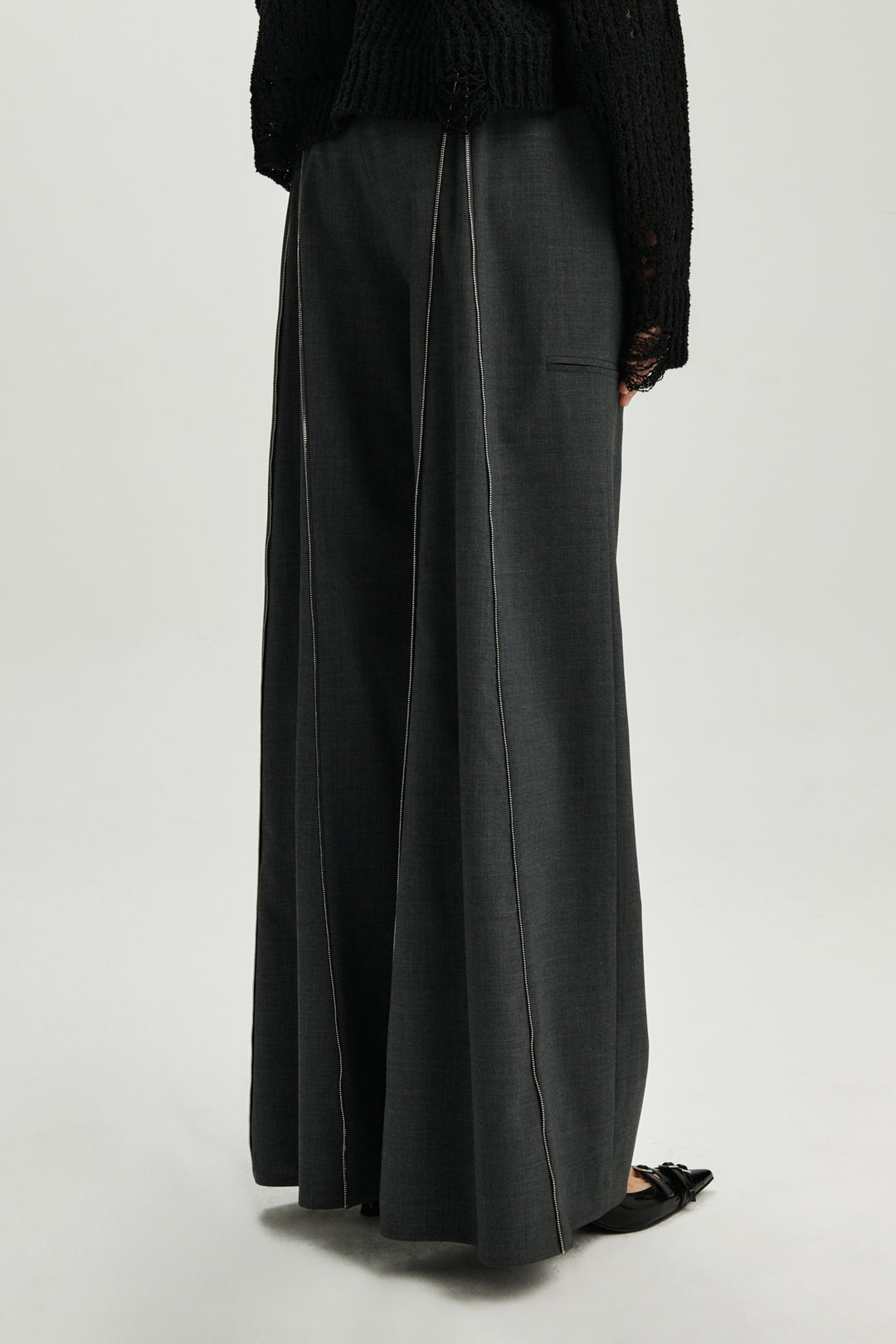 KIMMATIN Zipper Point Trouser — Gray