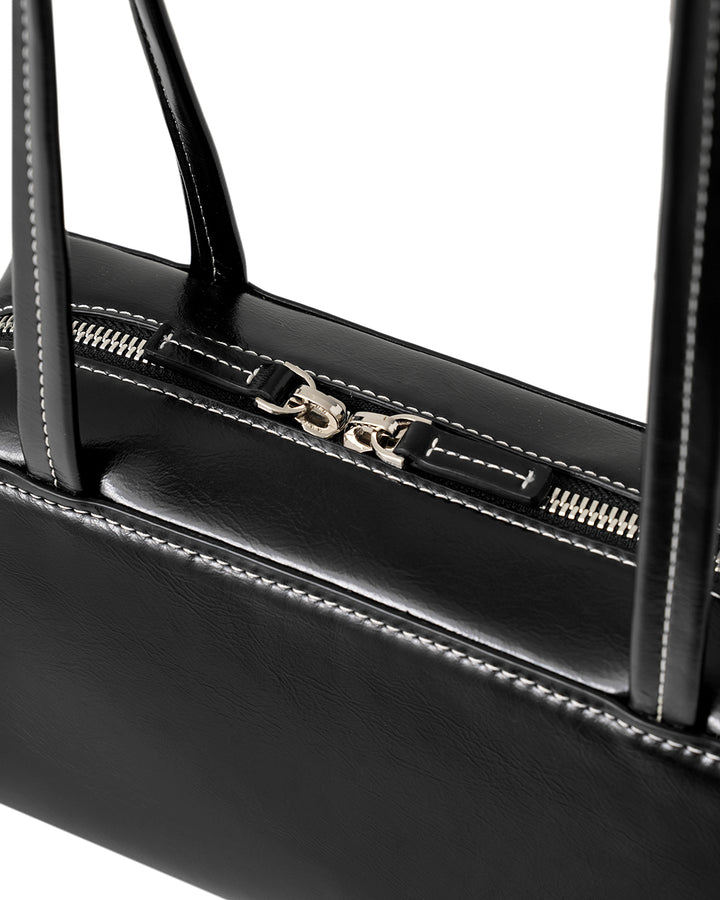 Stand Oil Post Bag — Square Box Shoulder Bag — Stitch Black