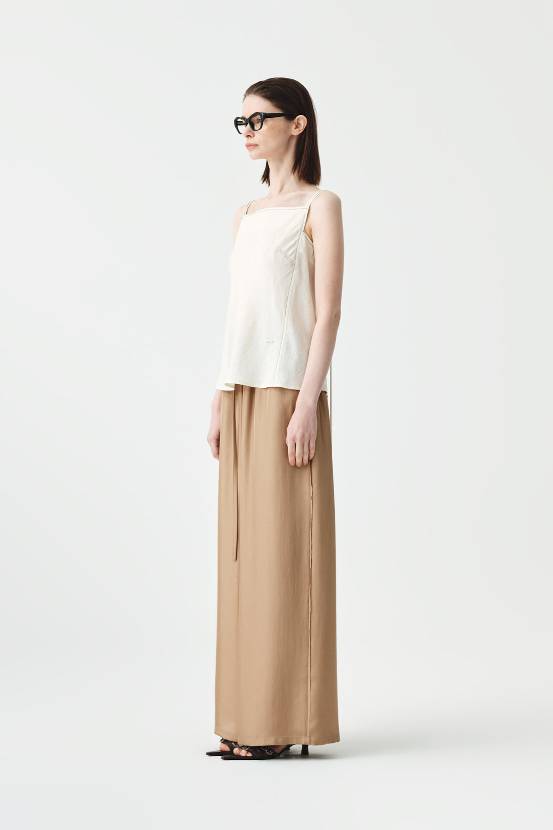 KIMMATIN Square Neck Crinkle Sleeveless — Ivory