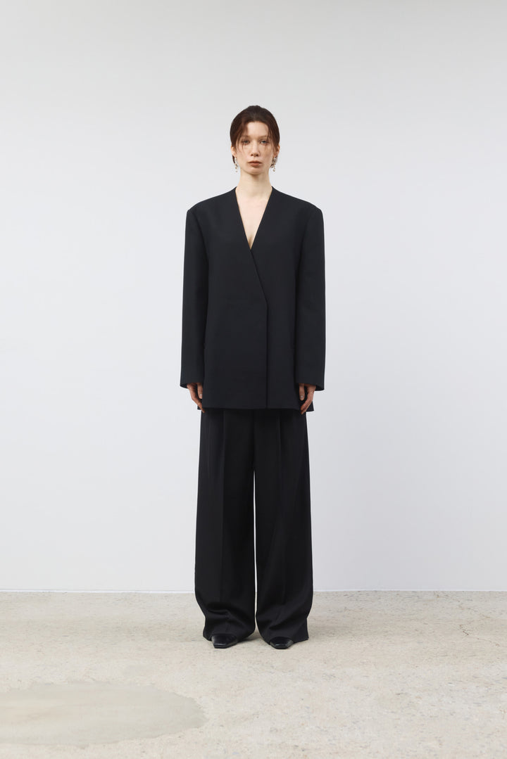 KIMMATIN Destressed Waist Pintuck Wide Pants — Black