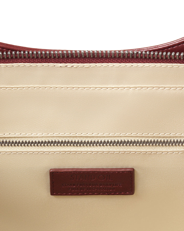 Stand Oil Breezy Bag — Red wine