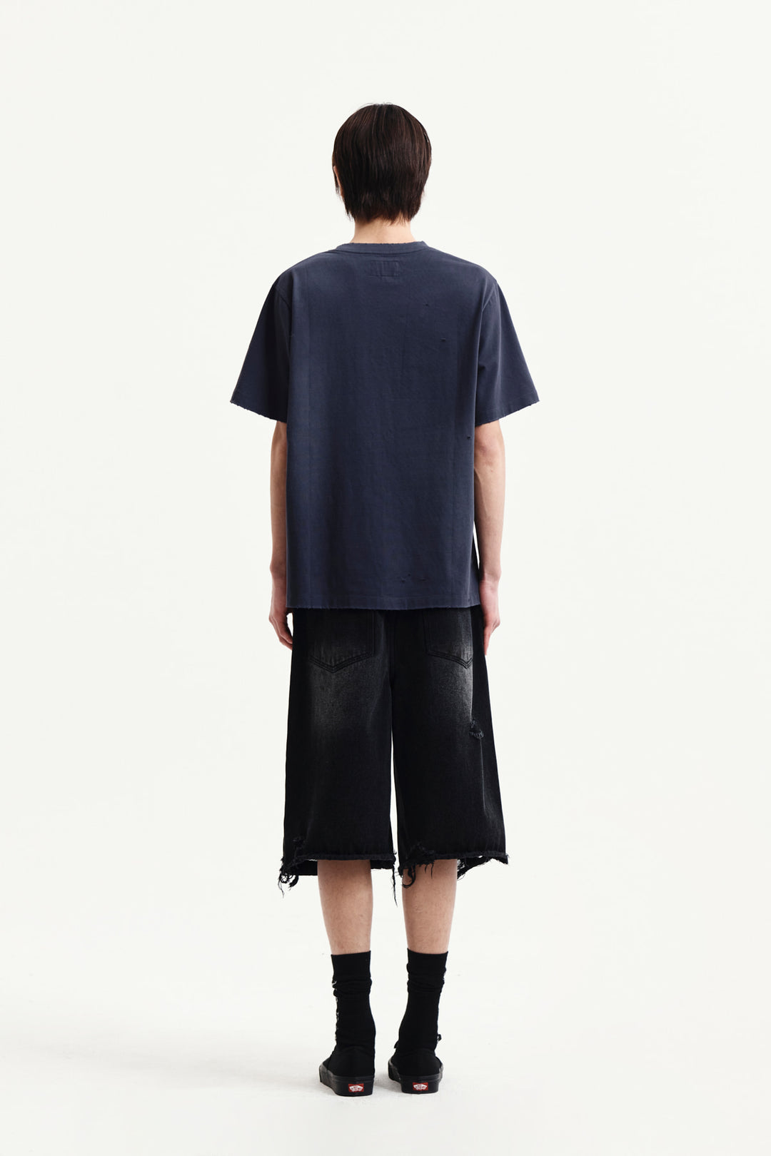 Matin Kim Spray Washed Lettering Damaged Top — Navy blue