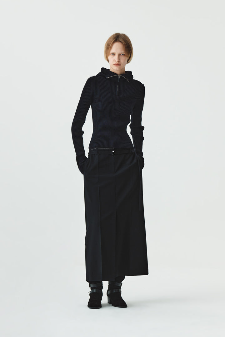 KIMMATIN Slit Point H Line Long Skirt — Black