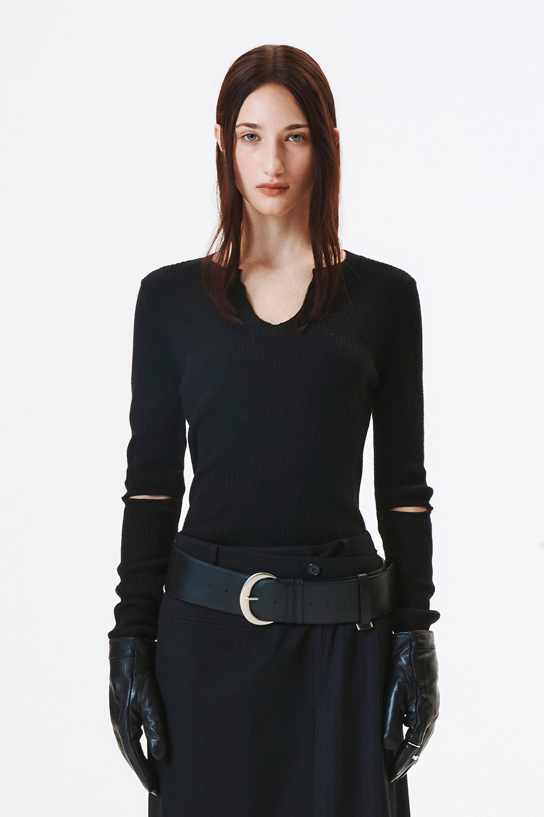 KIMMATIN Slit Point Slim Knit Top — Black