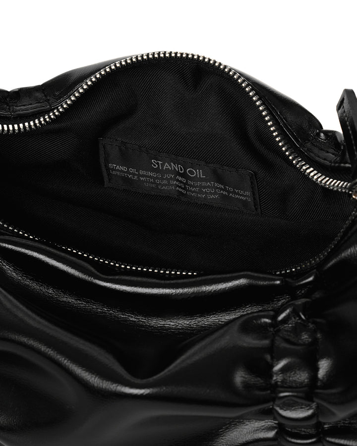 Stand Oil Pleats Bag — Glossy Tote — Black
