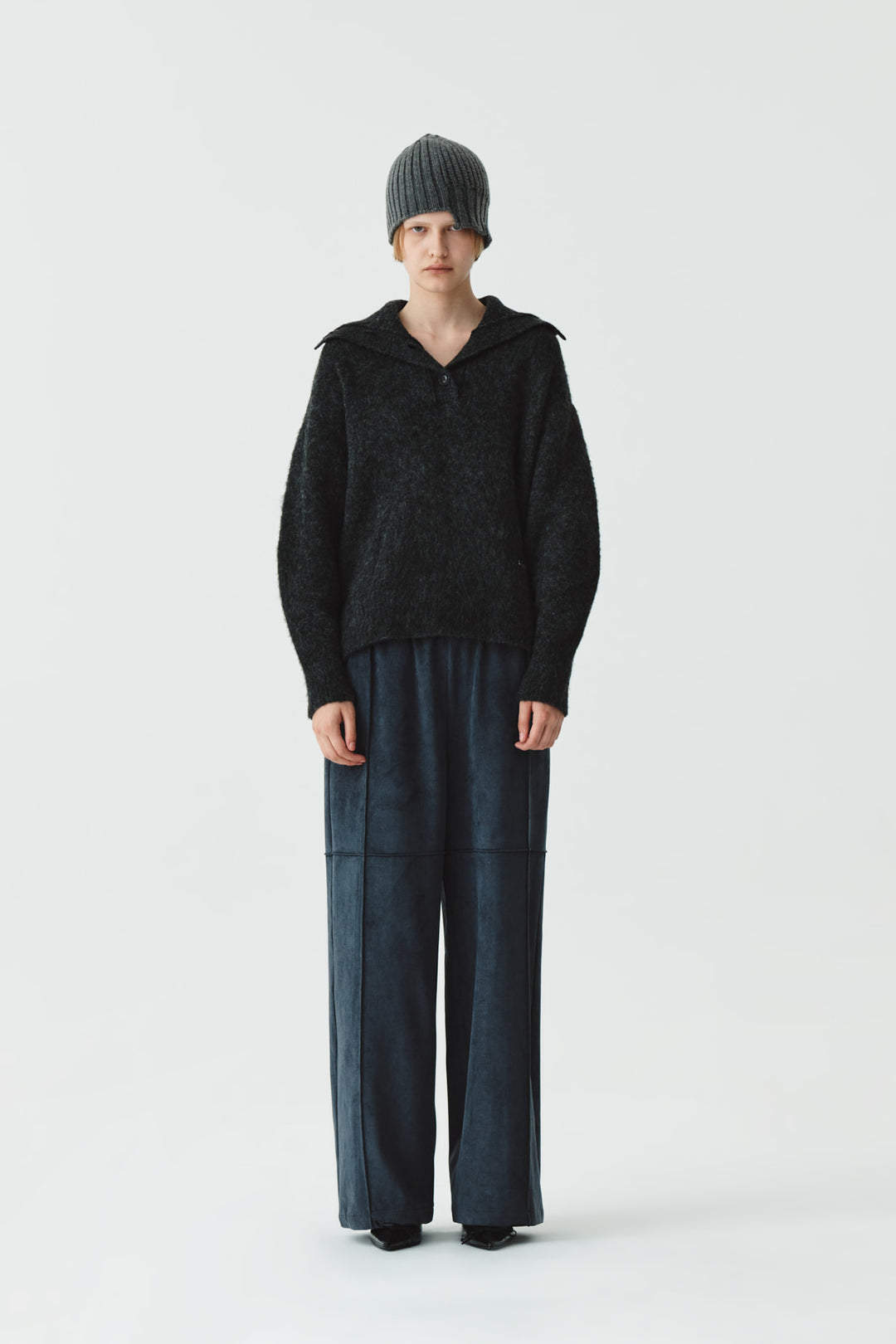KIMMATIN Velour Pintuck Banding Pants — Gray