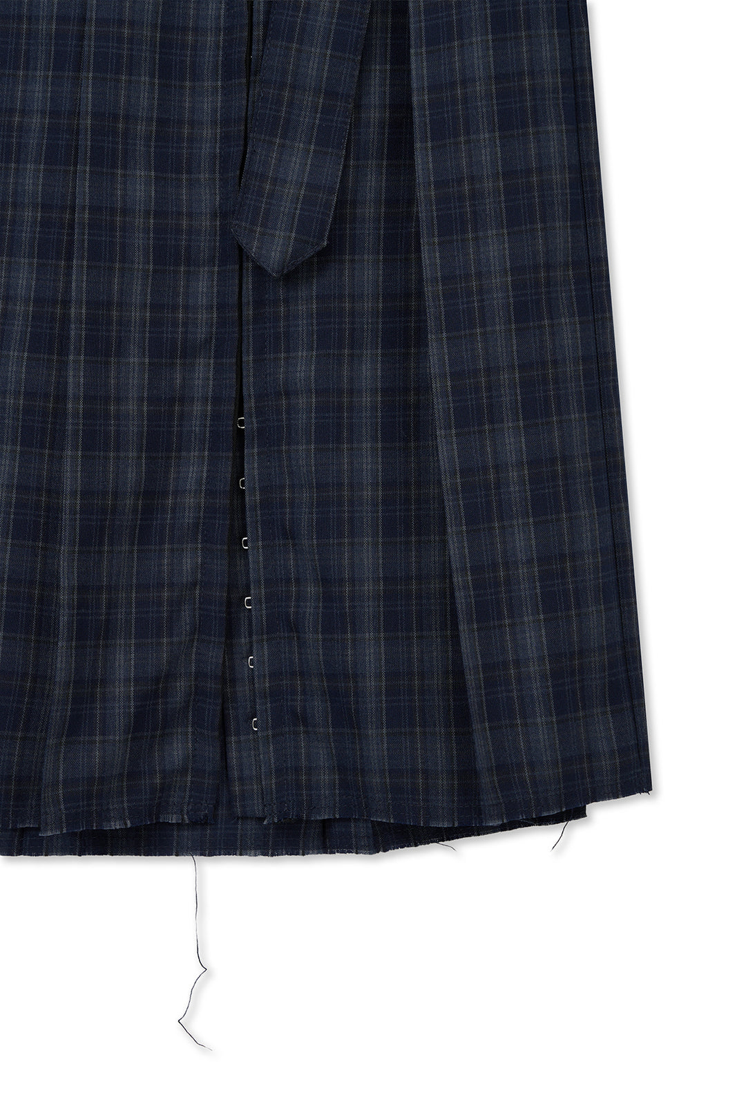 Matin Kim Belted Slit Pleat Skirt — Navy blue