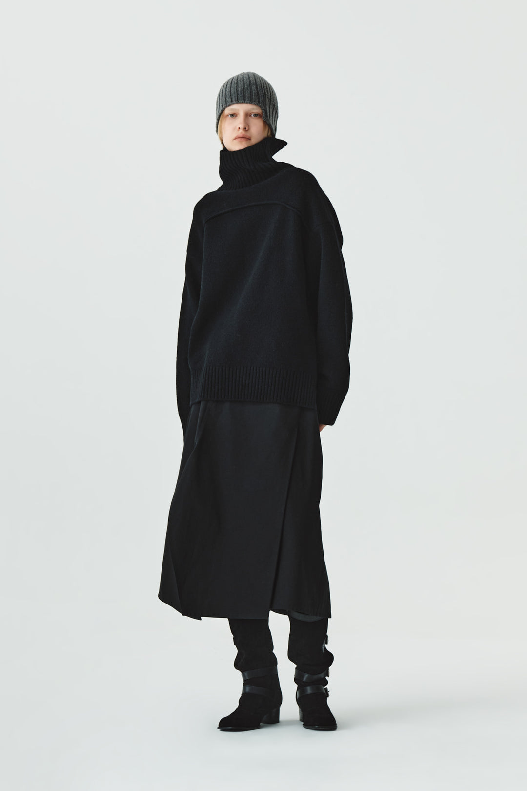 KIMMATIN Unbalance Cotton Flare Skirt — Black