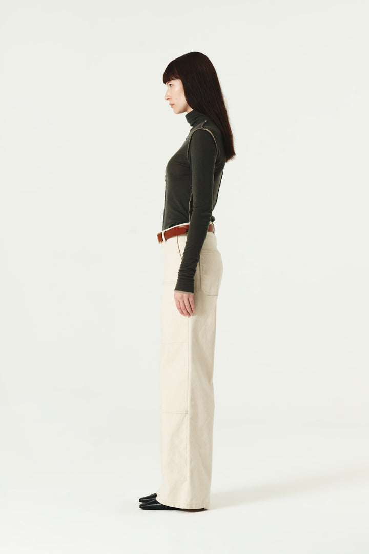 KIMMATIN Cut Line Point Turtle Neck Slim Top — Charcoal