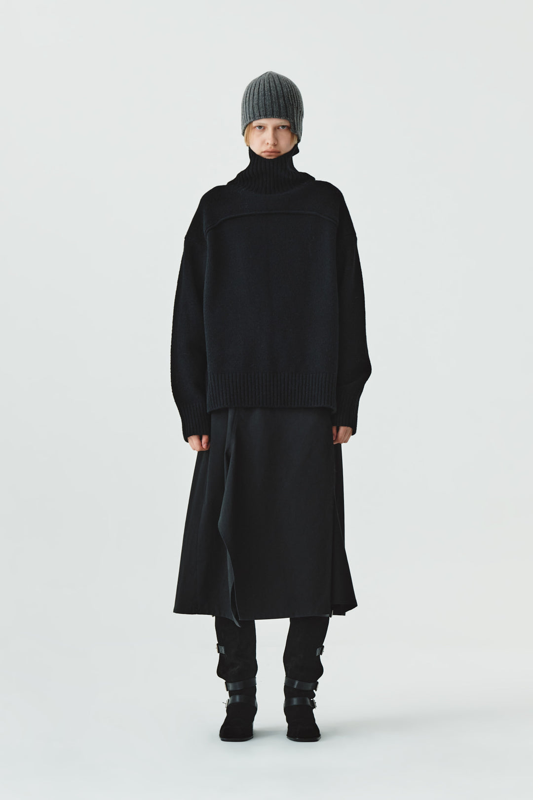 KIMMATIN Unbalance Cotton Flare Skirt — Black