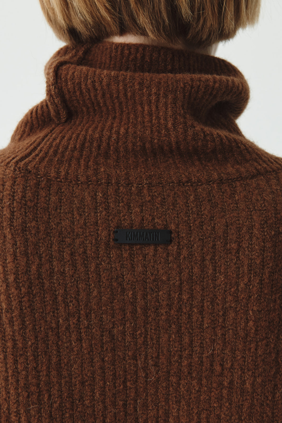 KIMMATIN Wool Blended High Neck Crop Pullover — Brown