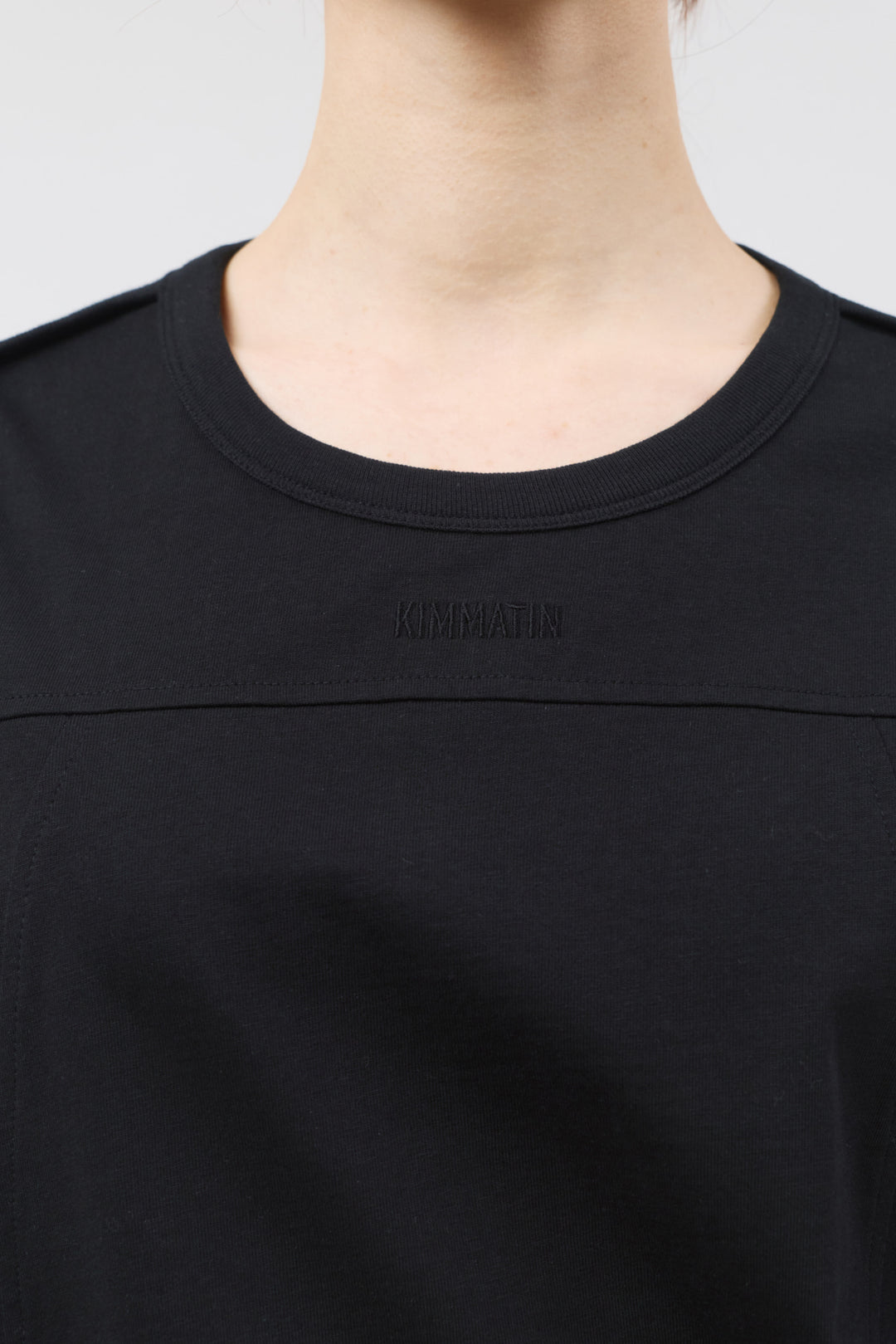 KIMMATIN Shoulder Hole Half Sleeve Top — Black
