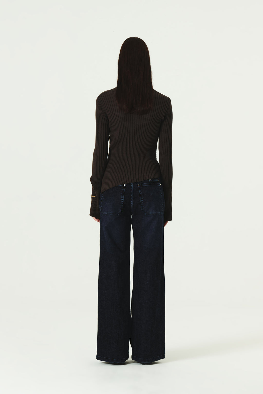 KIMMATIN Unbalance Turtle Neck Knit — Brown