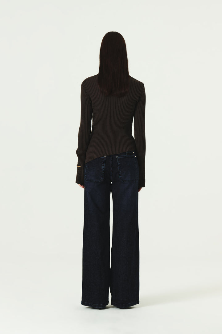 KIMMATIN Unbalance Turtle Neck Knit — Brown