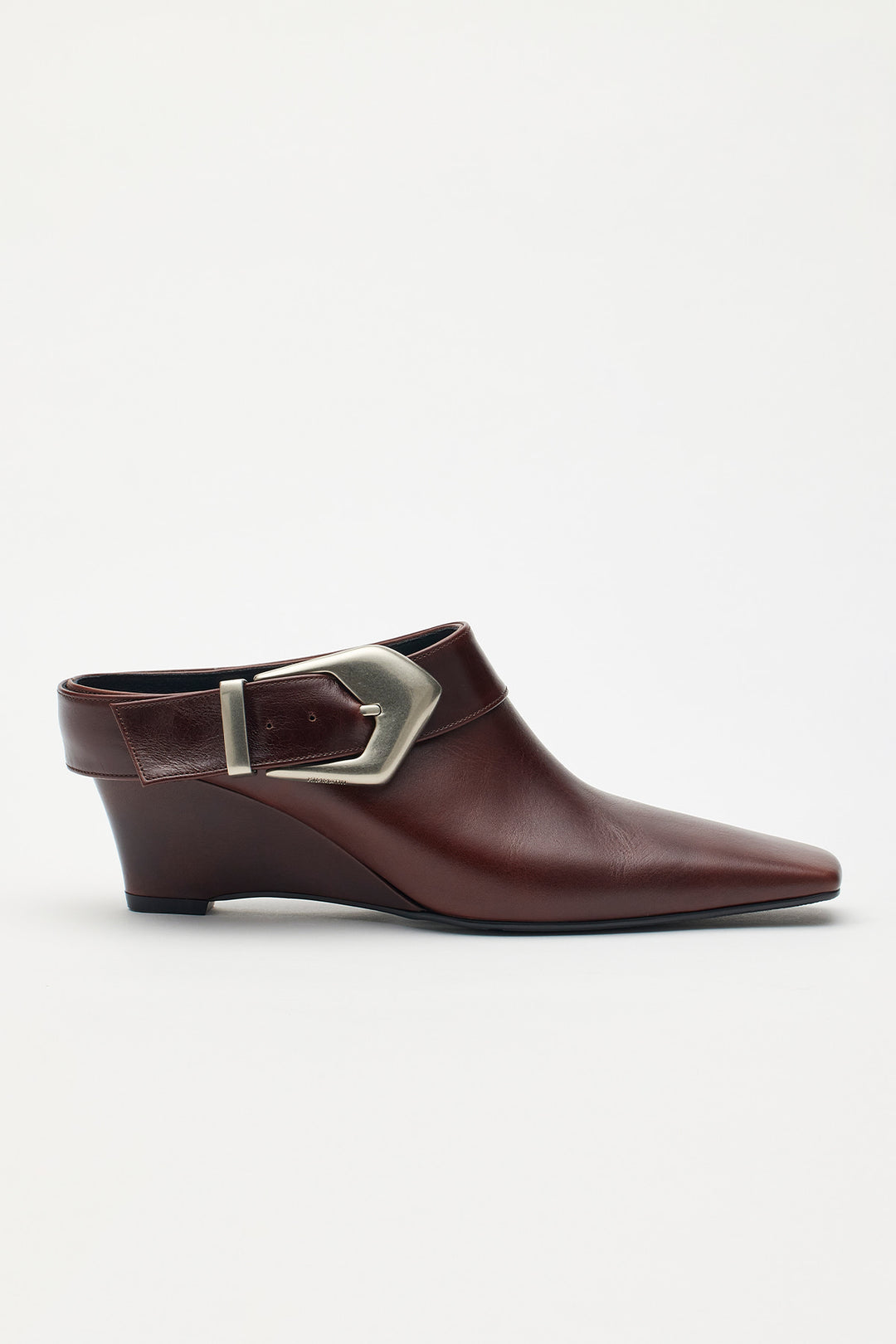 KIMMATIN Bold Buckle Leather Mule — Brown