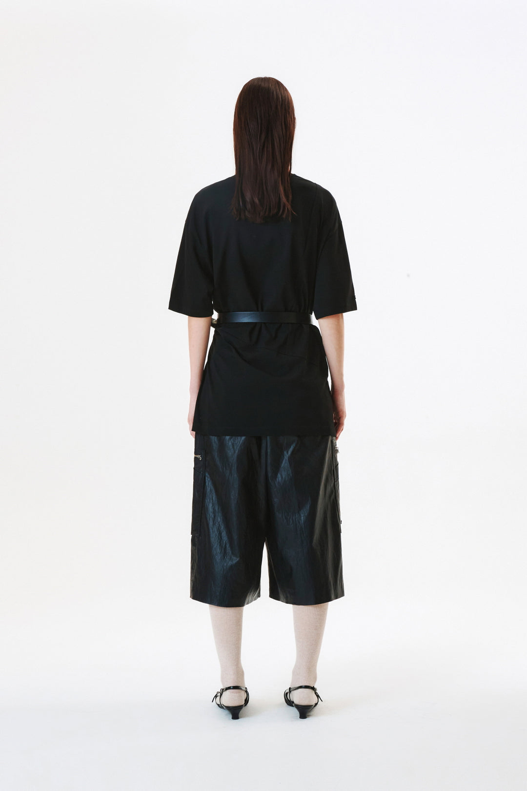 KIMMATIN Hook and Eye Point Two Way Top — Black