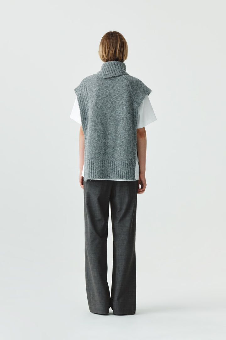 KIMMATIN Waist Point Belted Wool Trouser — Gray