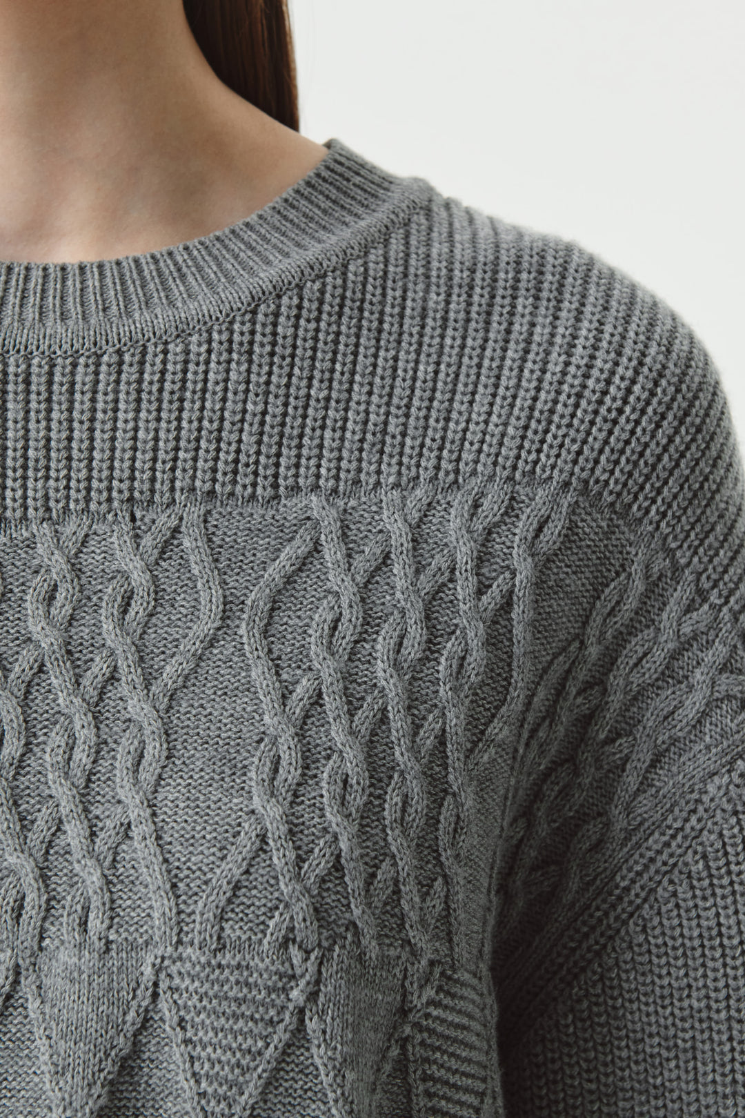 KIMMATIN Cable Mix Damage Knit Pullover — Gray
