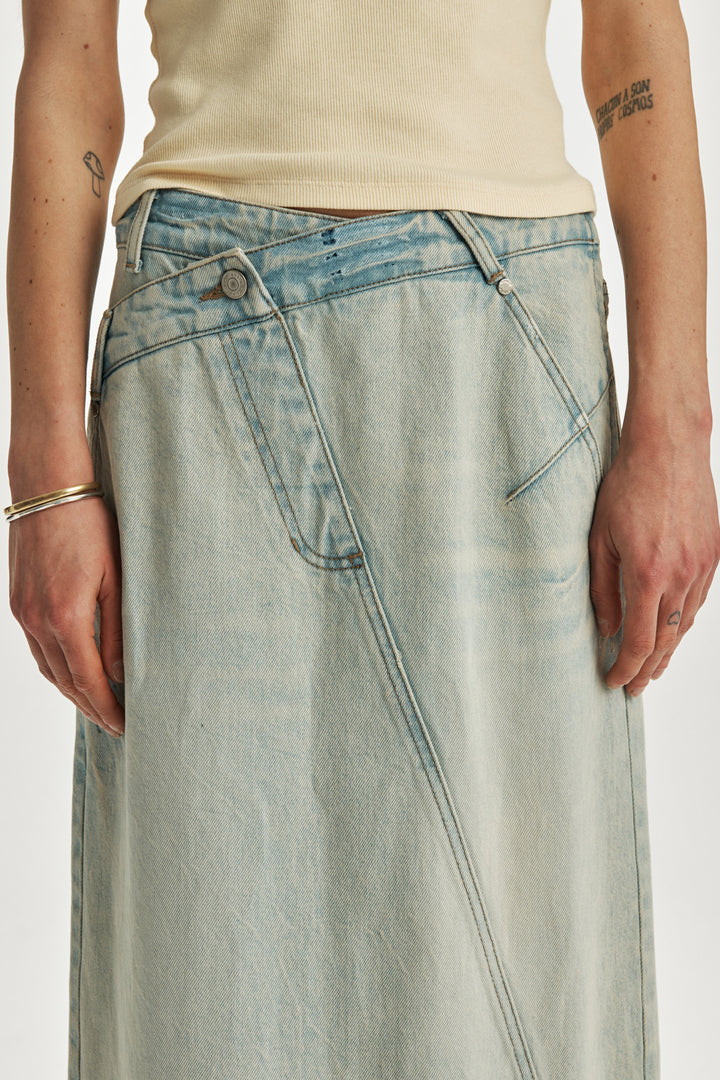 KIMMATIN Waist Point Denim Maxi Skirt — Light Blue