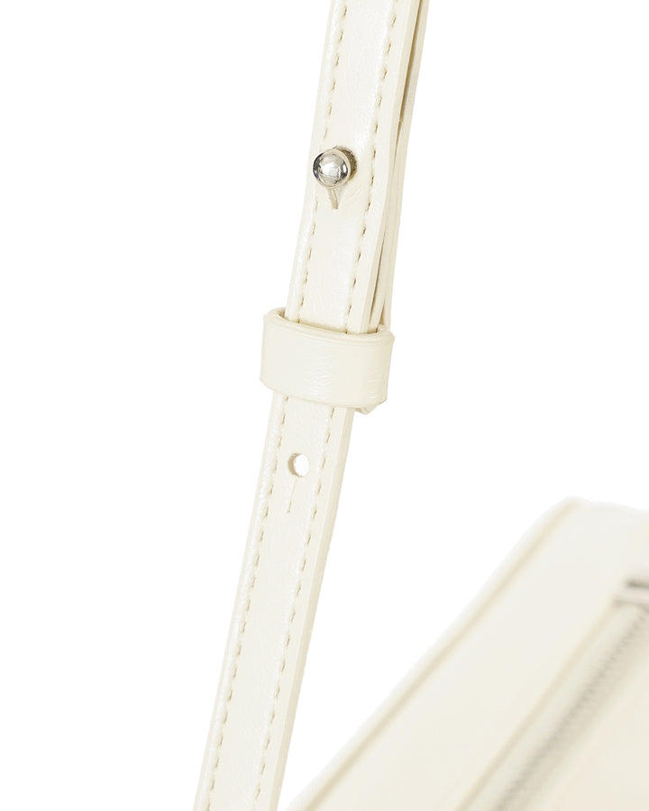 Stand Oil Chunky Bag — Glossy Wrinkled Leather — Cream