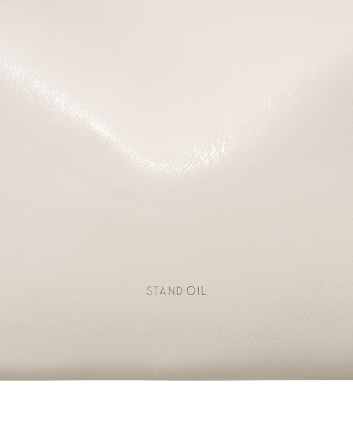 Stand Oil Plump Bag — Triangle Shoulder — Cream