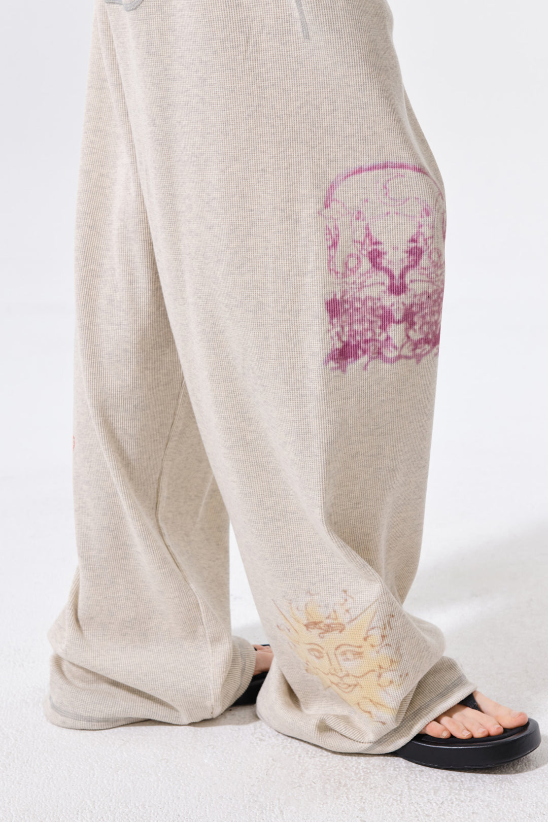 Matin Kim Sketch Graffiti Waffle Pants Light — Beige