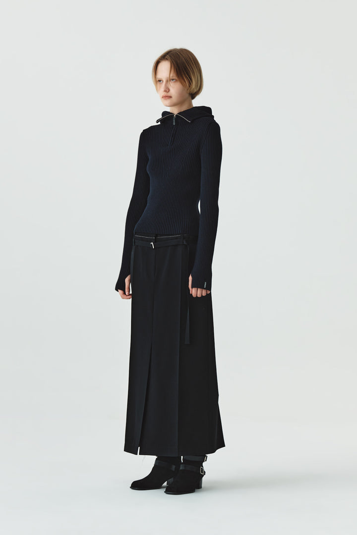 KIMMATIN Slit Point H Line Long Skirt — Black