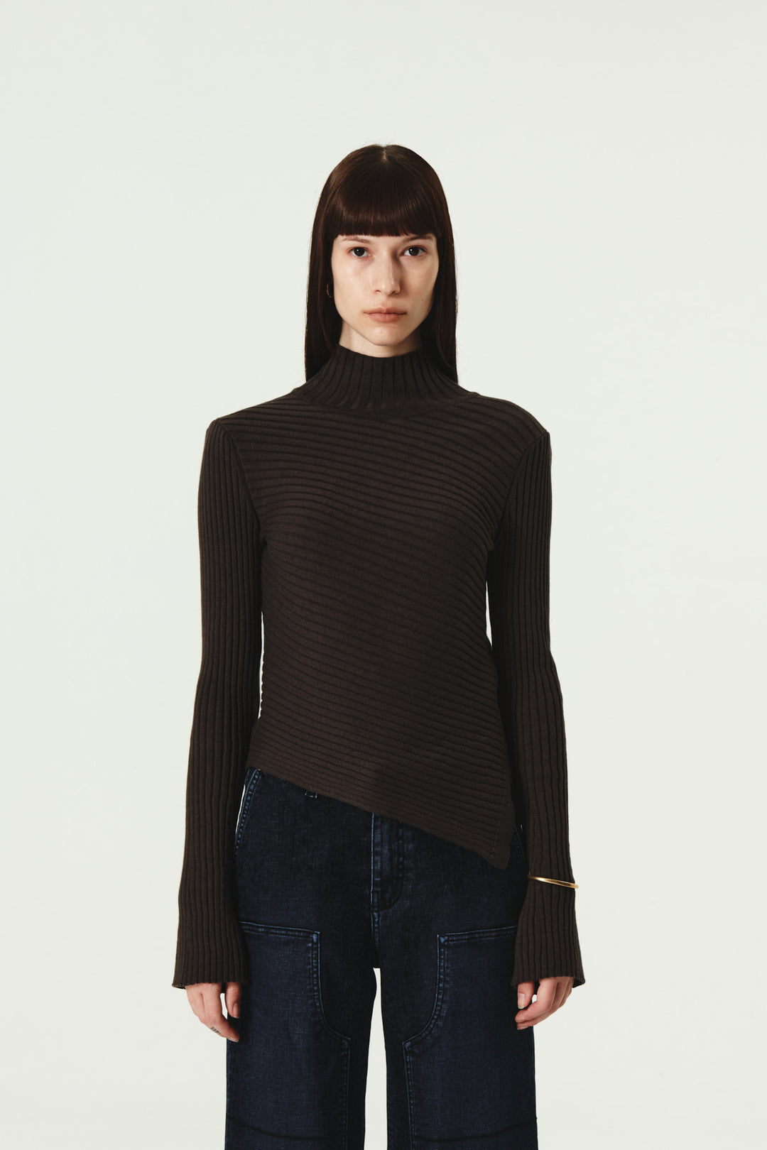 KIMMATIN Unbalance Turtle Neck Knit — Brown