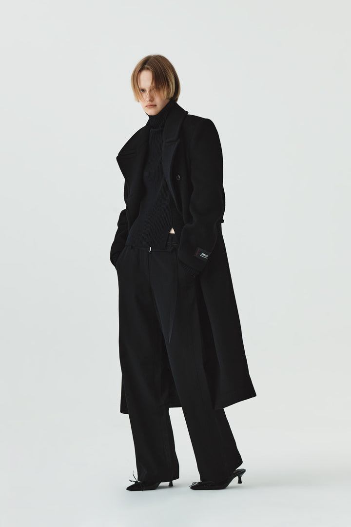KIMMATIN Neck Slit Turtleneck Pullover — Black