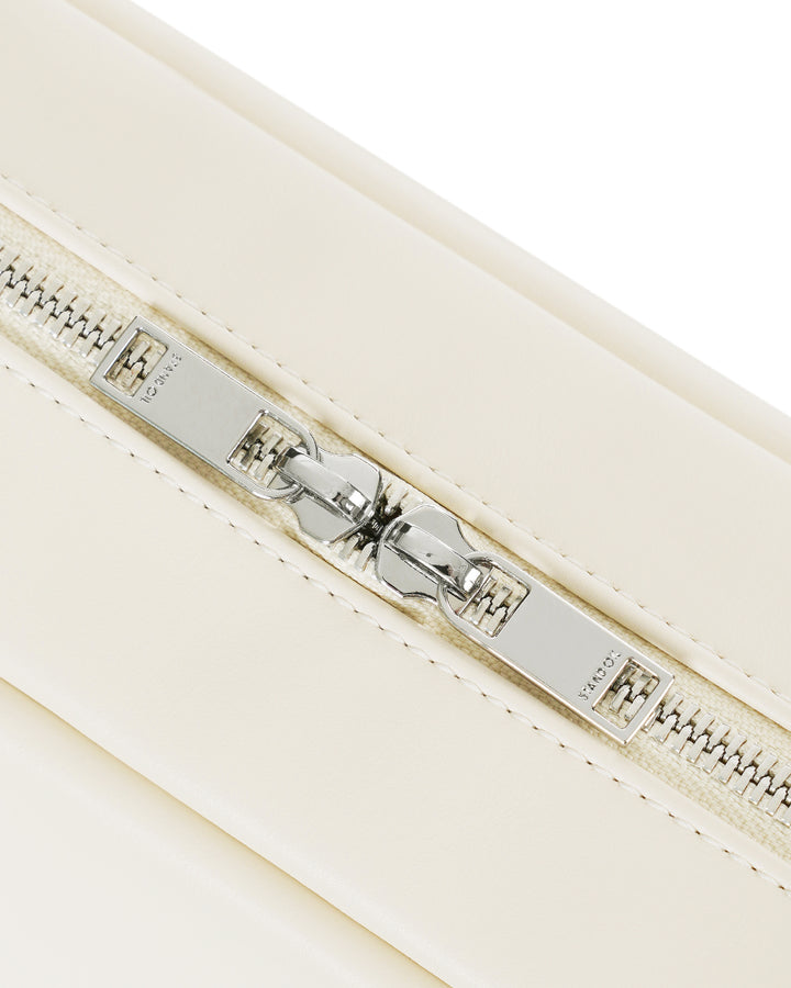 Stand Oil More Baguette Bag — Cream