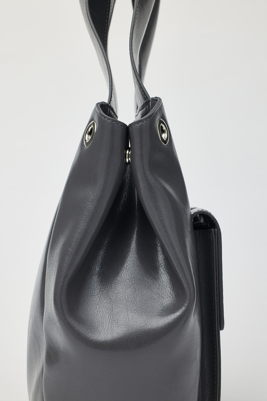 KIMMATIN Multi Pocket Leather Shopper — Gray