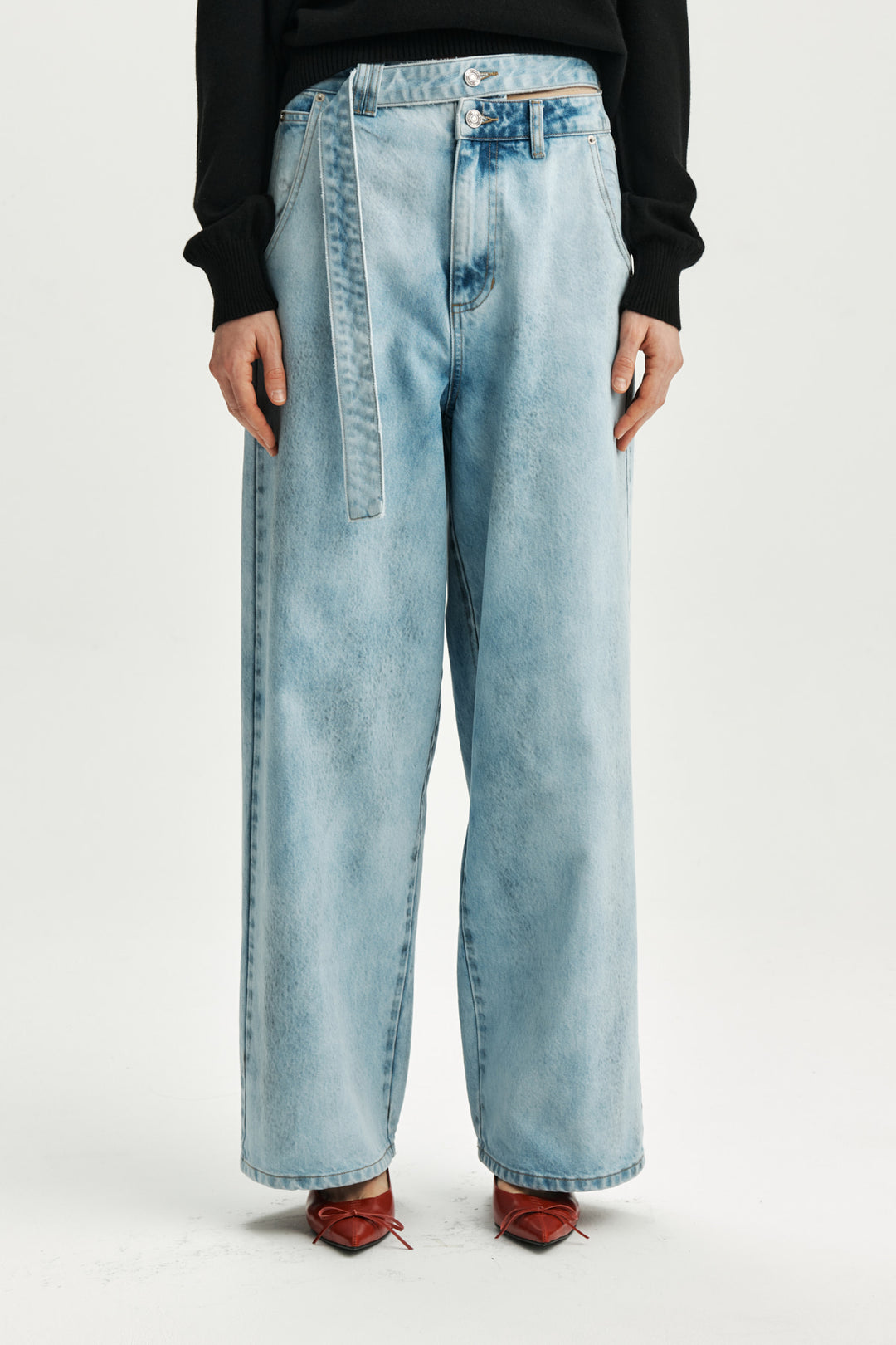 KIMMATIN Unbalance Belted Denim Pants — Light Blue