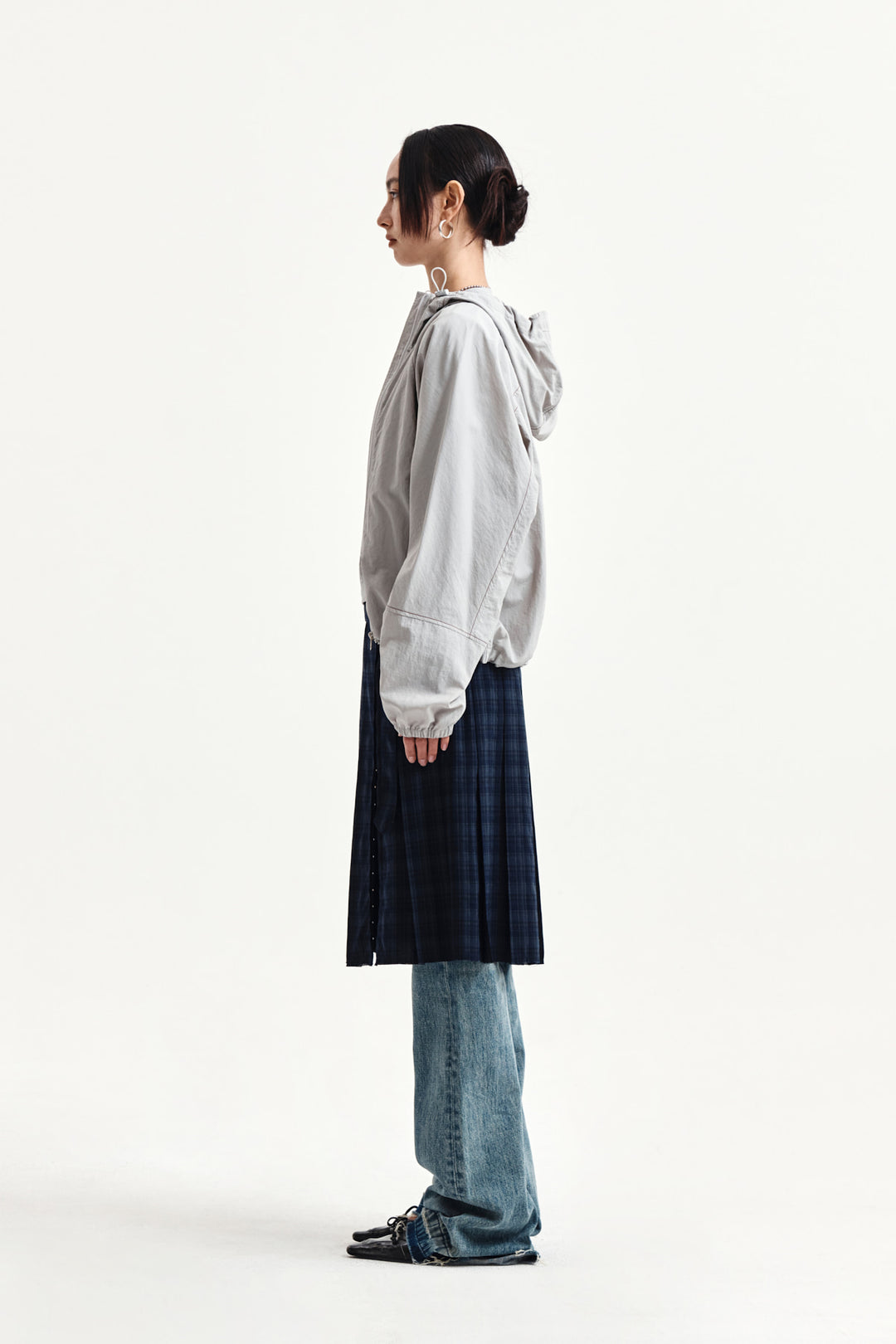 Matin Kim Belted Slit Pleat Skirt — Navy blue