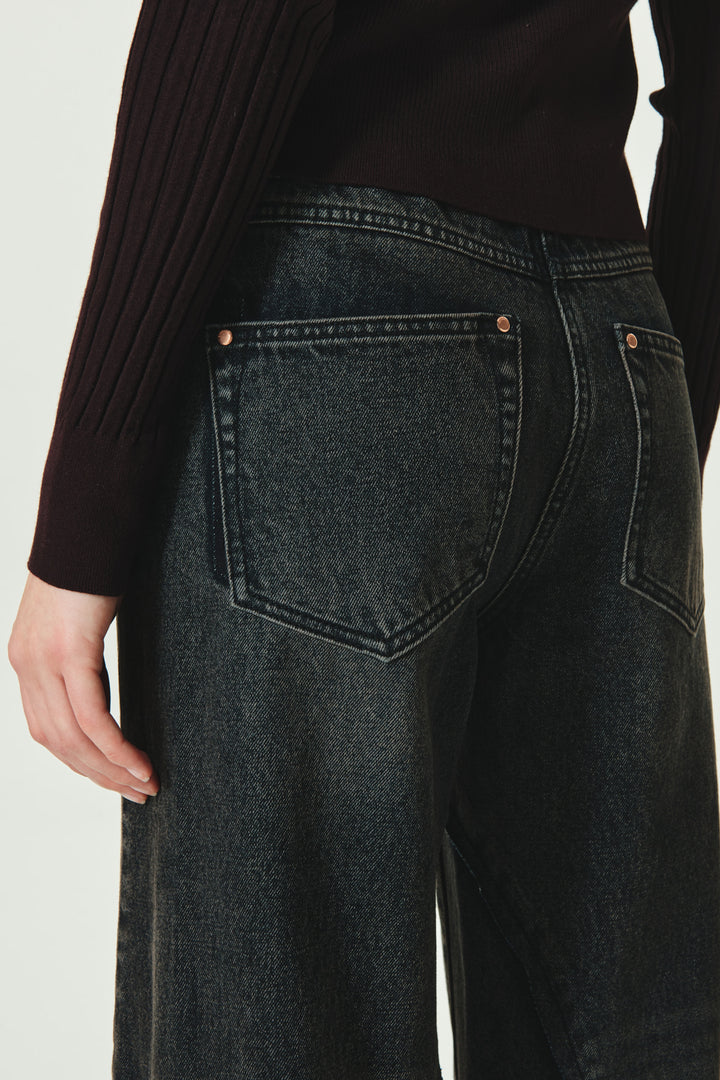 KIMMATIN Slit Point Flare Denim — Navy blue